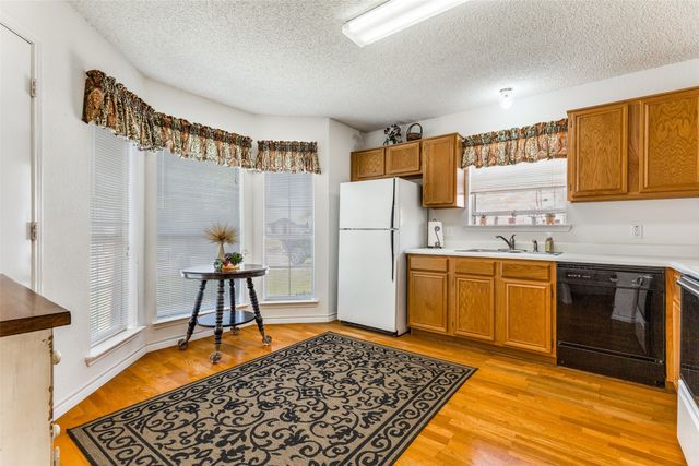 8100 Iris Circle, Fort Worth, TX 76137