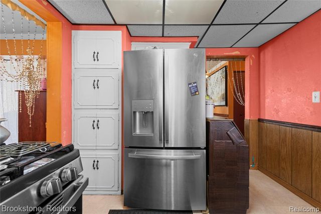 29434 Walker Drive, Warren, MI 48092