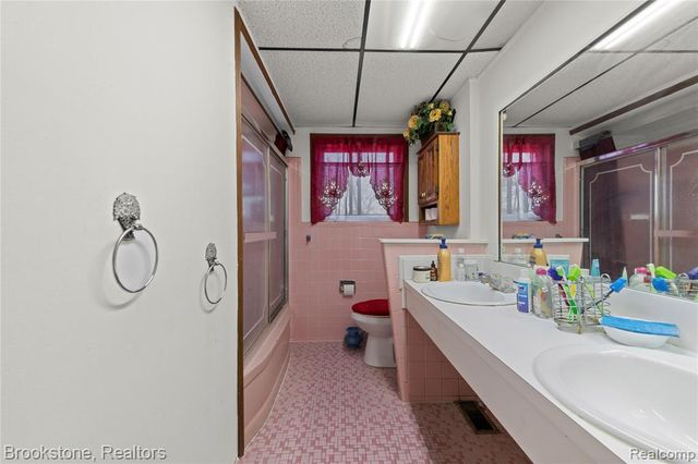 29434 Walker Drive, Warren, MI 48092