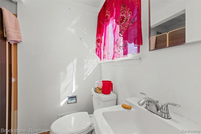 29434 Walker Drive, Warren, MI 48092