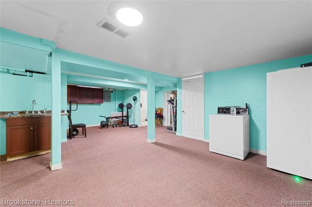 29434 Walker Drive, Warren, MI 48092