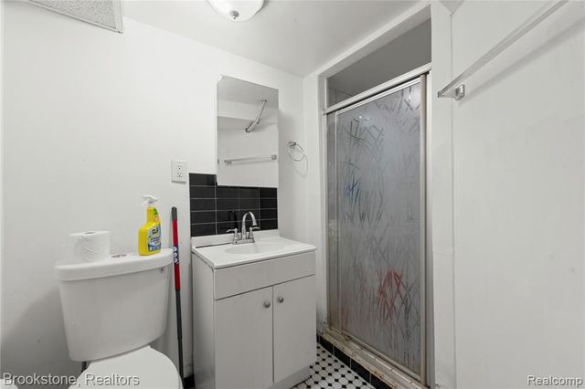 29434 Walker Drive, Warren, MI 48092