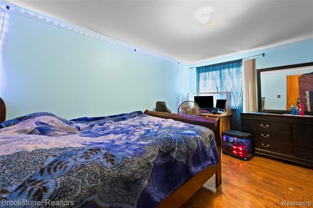 29434 Walker Drive, Warren, MI 48092