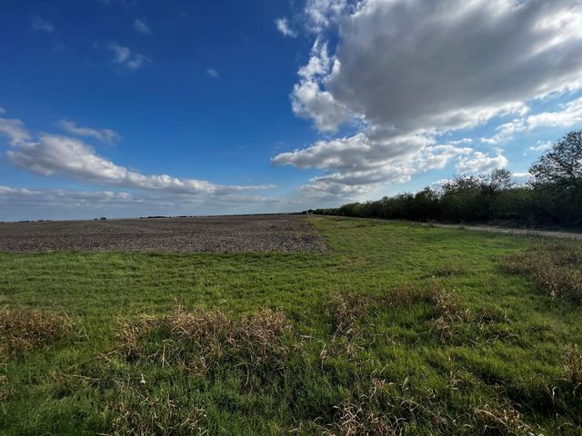 1438 County Road 438, Thorndale, TX 76577