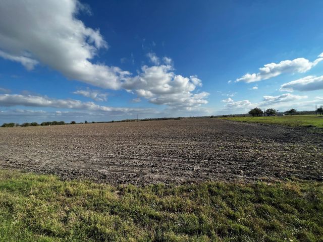 1438 County Road 438, Thorndale, TX 76577