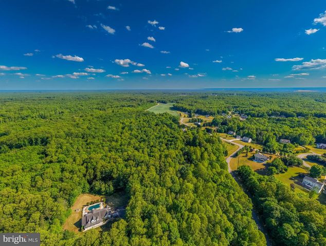 8143 GALLANT GREEN DR, King George, VA 22485