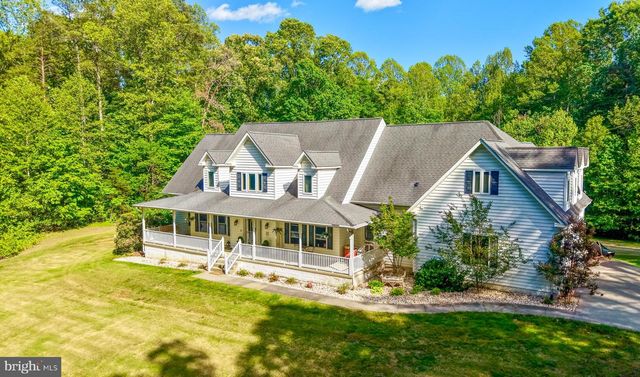 8143 GALLANT GREEN DR, King George, VA 22485