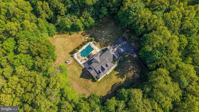 8143 GALLANT GREEN DR, King George, VA 22485