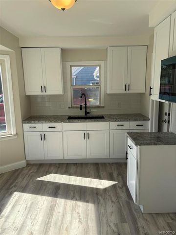 21935 Tulane Avenue, Farmington, MI 48336