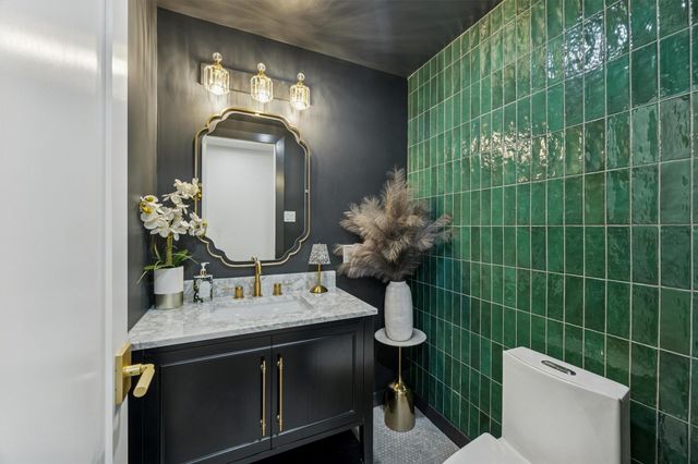 5555 Del Monte Drive 1404, Houston, TX 77056