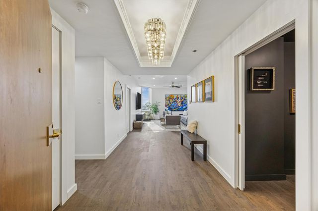 5555 Del Monte Drive 1404, Houston, TX 77056