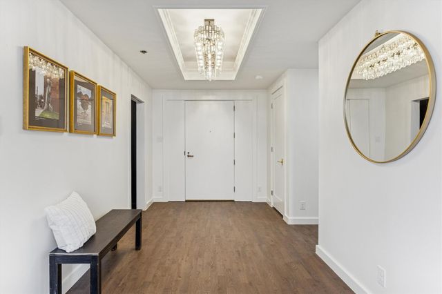 5555 Del Monte Drive 1404, Houston, TX 77056