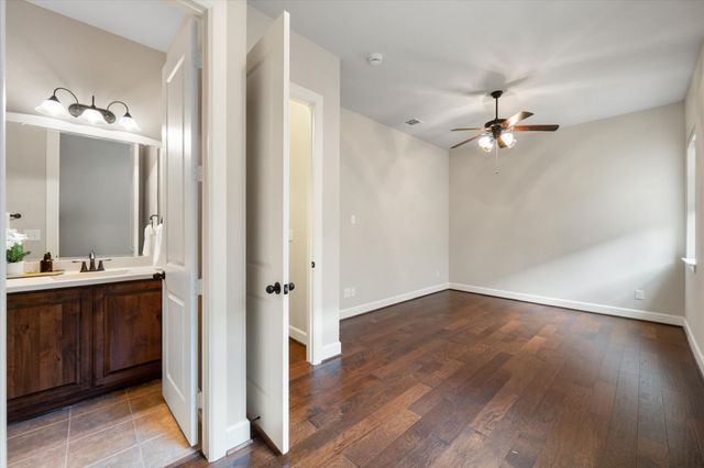 1231 Autumn Mist Way, Arlington, TX 76005