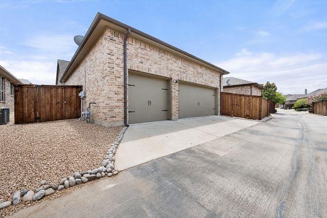 1231 Autumn Mist Way, Arlington, TX 76005