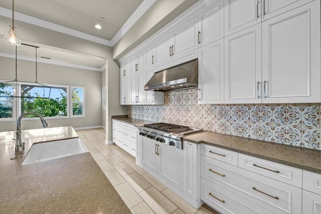 2571 Glasgow Drive, Carlsbad, CA 92010