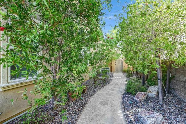 2571 Glasgow Drive, Carlsbad, CA 92010
