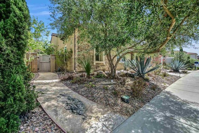 2571 Glasgow Drive, Carlsbad, CA 92010