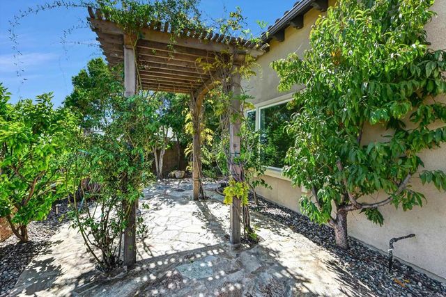 2571 Glasgow Drive, Carlsbad, CA 92010