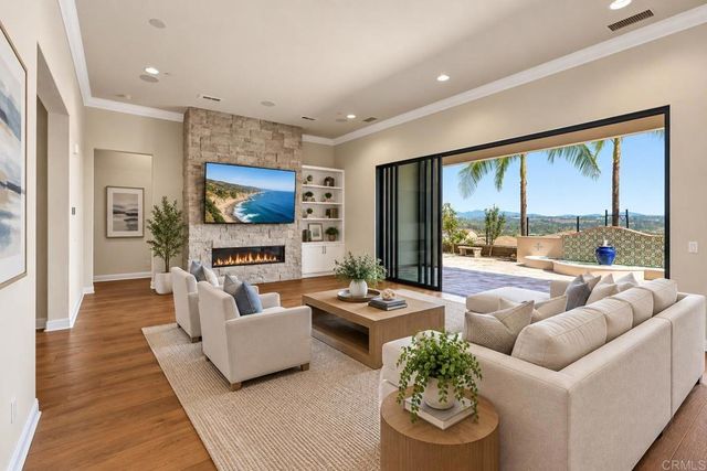2571 Glasgow Drive, Carlsbad, CA 92010