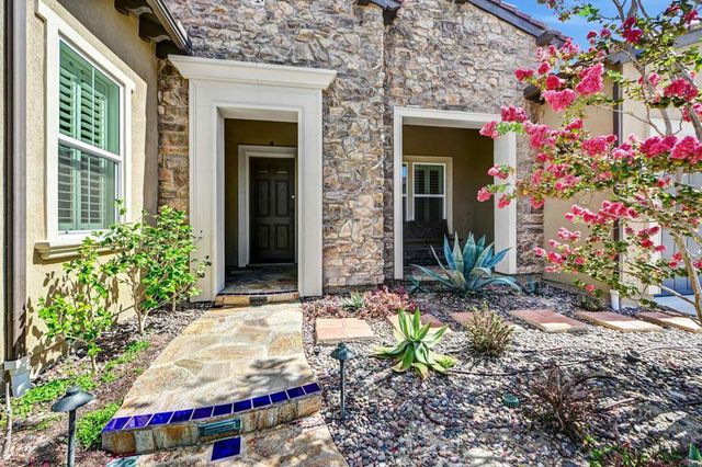 2571 Glasgow Drive, Carlsbad, CA 92010