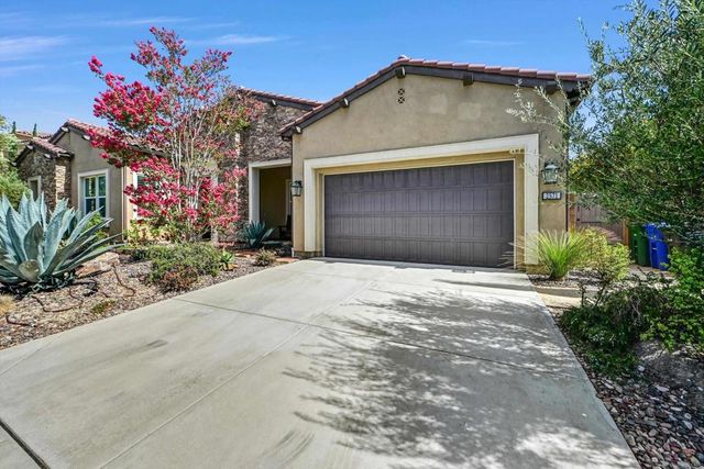 2571 Glasgow Drive, Carlsbad, CA 92010