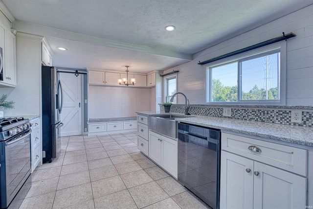 2316 Garrison Avenue, Evansville, IN 47711