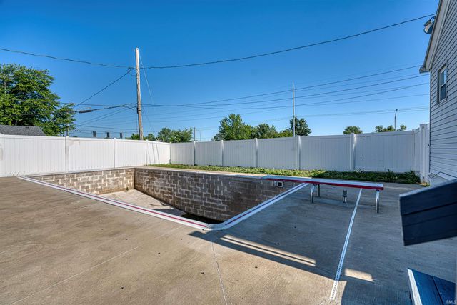 2316 Garrison Avenue, Evansville, IN 47711