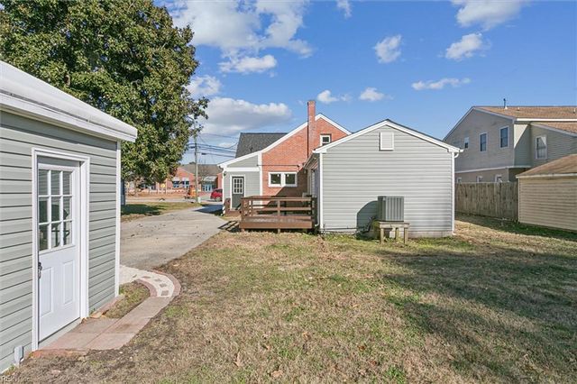 1040 Poquoson AVE, Poquoson, VA 23662
