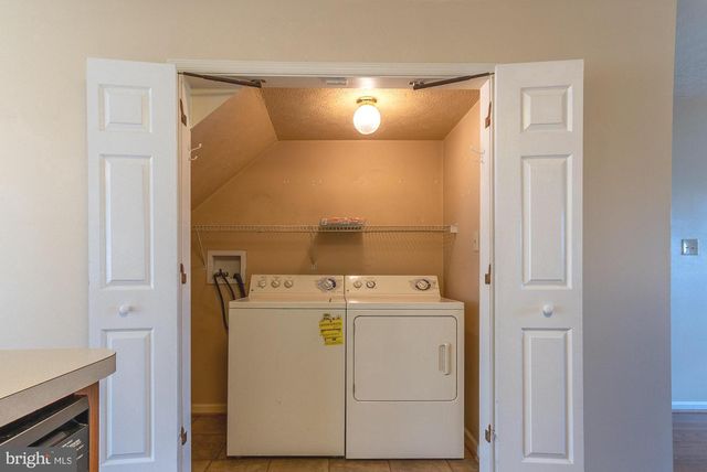 103 CANDLEWICK CT, Martinsburg, WV 25401