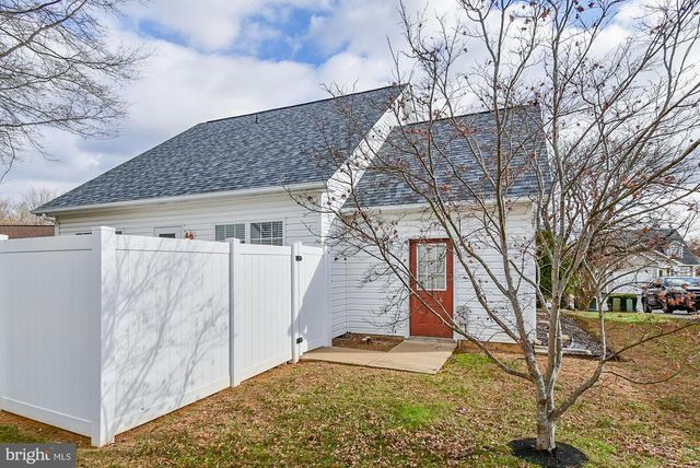 103 CANDLEWICK CT, Martinsburg, WV 25401