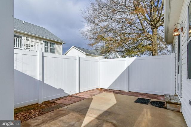 103 CANDLEWICK CT, Martinsburg, WV 25401