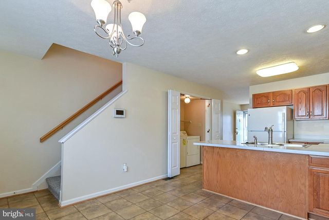 103 CANDLEWICK CT, Martinsburg, WV 25401