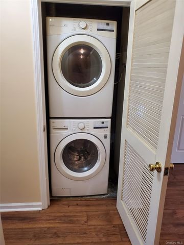 75 Pipetown Hill Road, Nanuet, NY 10954