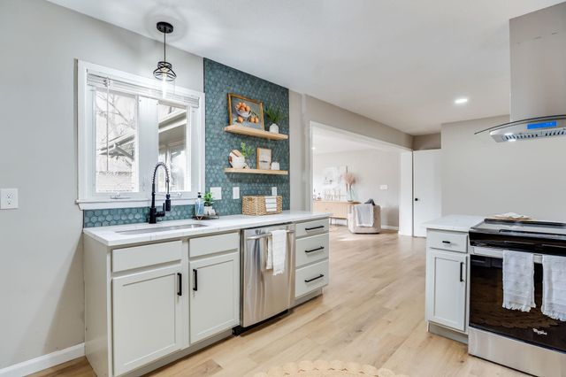 443 S Callahan Dr, Wichita, KS 67209