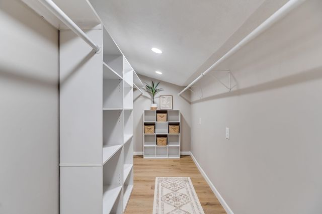 443 S Callahan Dr, Wichita, KS 67209