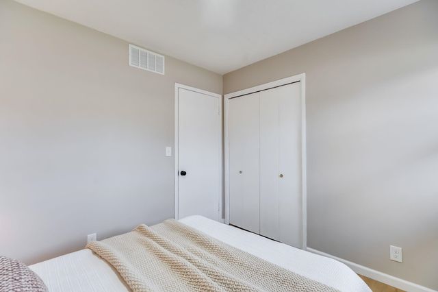 443 S Callahan Dr, Wichita, KS 67209