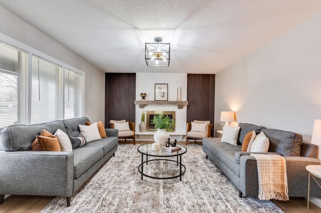 443 S Callahan Dr, Wichita, KS 67209