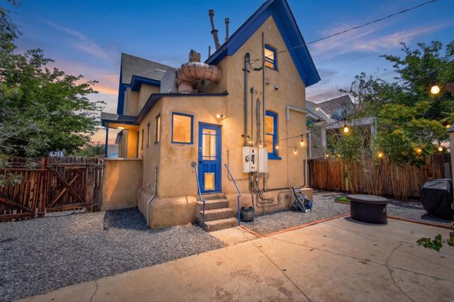415 Edith Boulevard SE, Albuquerque, NM 87102