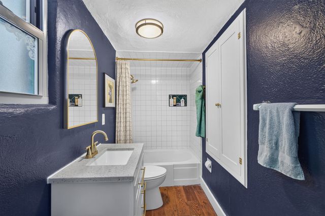 415 Edith Boulevard SE, Albuquerque, NM 87102