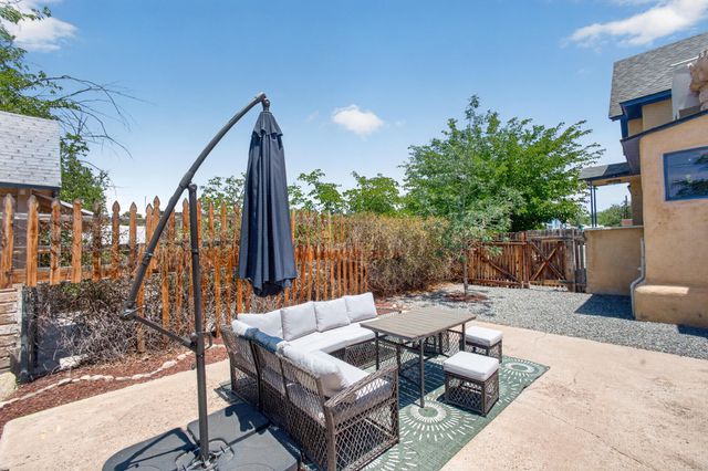 415 Edith Boulevard SE, Albuquerque, NM 87102