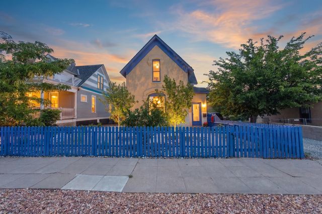 415 Edith Boulevard SE, Albuquerque, NM 87102
