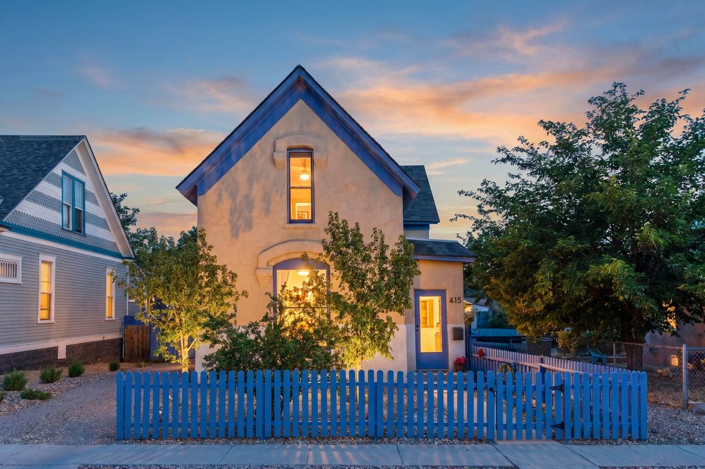 415 Edith Boulevard SE, Albuquerque, NM 87102
