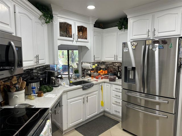 4559 WILLOW POND CT E, Palm Beach, FL 33417