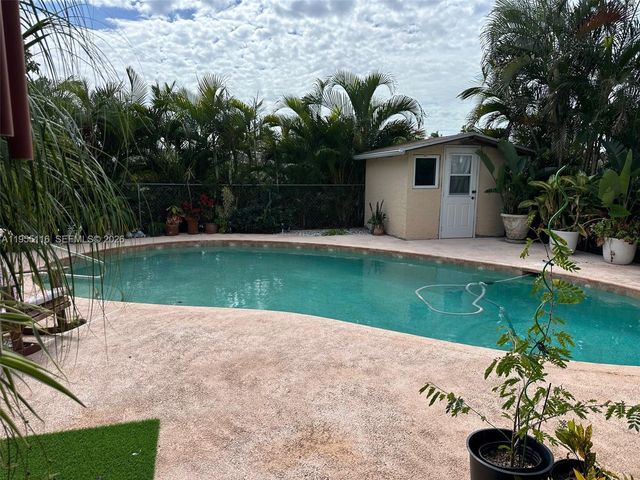 4559 WILLOW POND CT E, Palm Beach, FL 33417