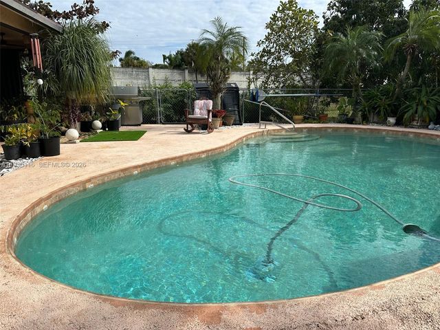 4559 WILLOW POND CT E, Palm Beach, FL 33417