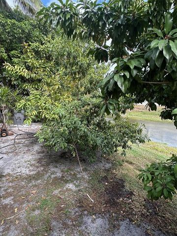 4559 WILLOW POND CT E, Palm Beach, FL 33417