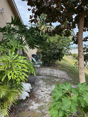 4559 WILLOW POND CT E, Palm Beach, FL 33417