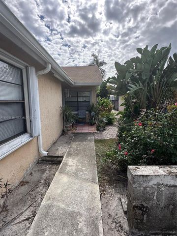 4559 WILLOW POND CT E, Palm Beach, FL 33417