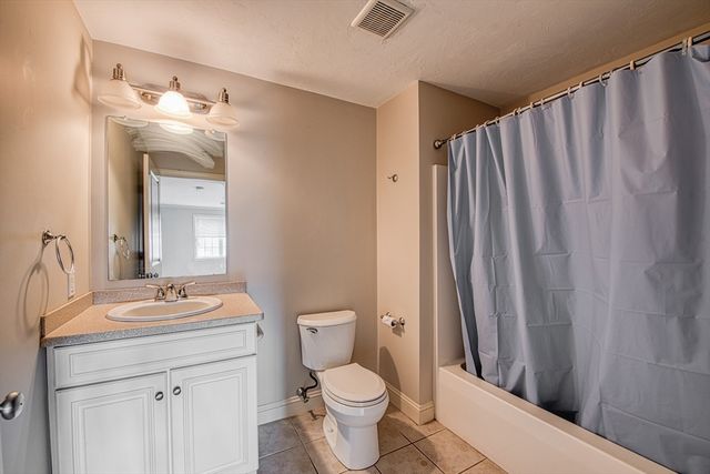 555 Page St 105, Stoughton, MA 02072