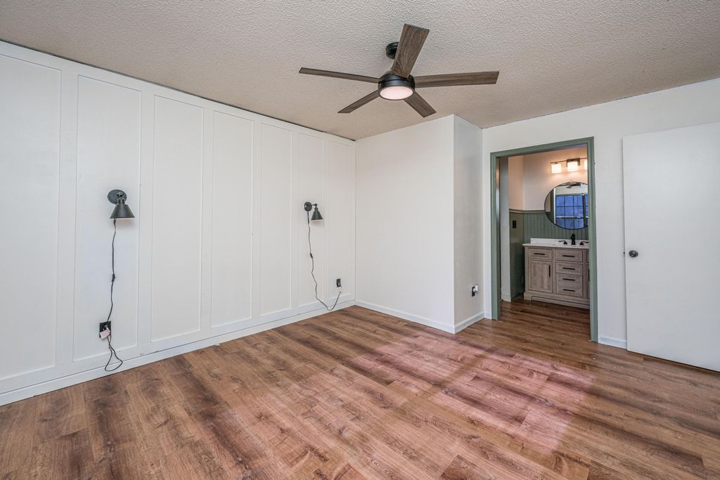 Image 23 of property listing at 1221 Jeanna Street, Summerville, SC 29486